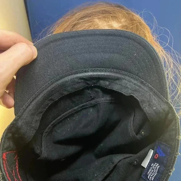 Stylish y2k Black Cap with Rhinestone Embellishment - Picture 7 of 8